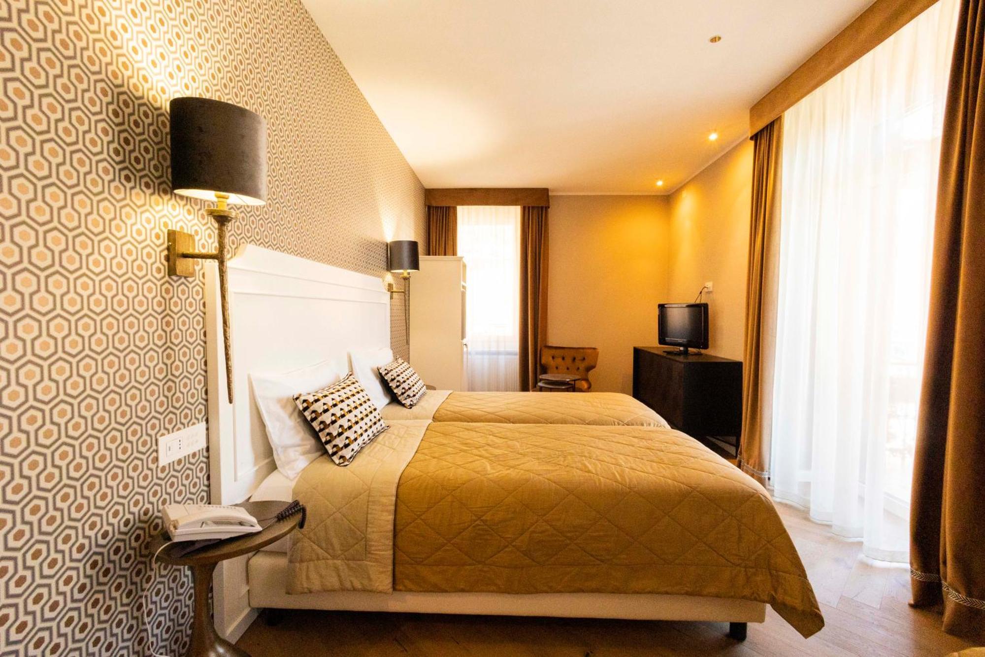 Liberty Hotel Male Bagian luar foto
